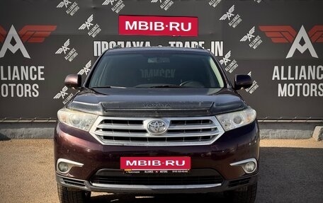 Toyota Highlander III, 2012 год, 2 020 000 рублей, 2 фотография