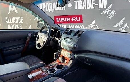 Toyota Highlander III, 2012 год, 2 020 000 рублей, 25 фотография