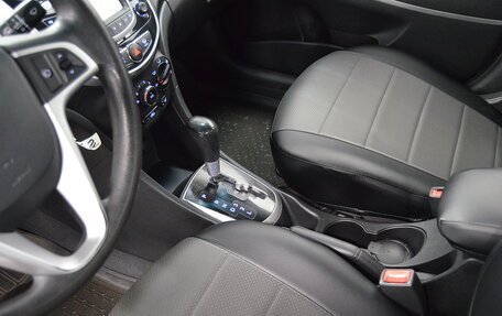 Hyundai Solaris II рестайлинг, 2011 год, 710 000 рублей, 14 фотография