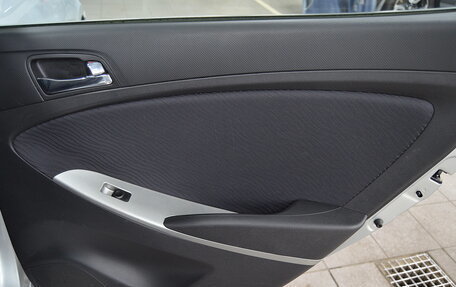 Hyundai Solaris II рестайлинг, 2011 год, 710 000 рублей, 19 фотография