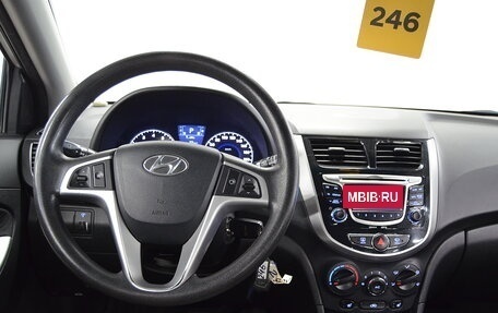 Hyundai Solaris II рестайлинг, 2011 год, 710 000 рублей, 10 фотография