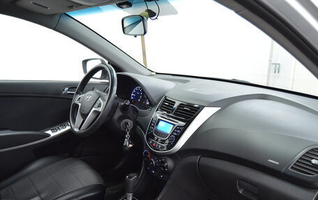 Hyundai Solaris II рестайлинг, 2011 год, 710 000 рублей, 22 фотография