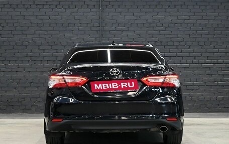 Toyota Camry, 2019 год, 2 500 000 рублей, 5 фотография