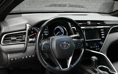 Toyota Camry, 2019 год, 2 500 000 рублей, 12 фотография