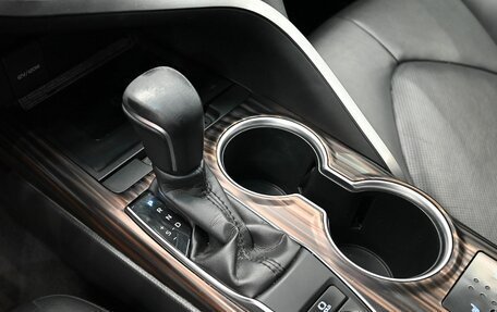 Toyota Camry, 2019 год, 2 500 000 рублей, 16 фотография