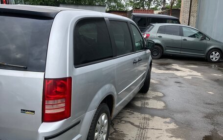Chrysler Town & Country V рестайлинг, 2008 год, 1 250 000 рублей, 3 фотография