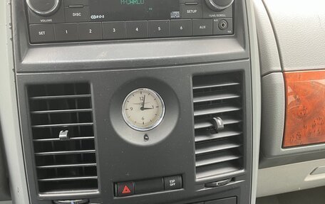 Chrysler Town & Country V рестайлинг, 2008 год, 1 250 000 рублей, 12 фотография