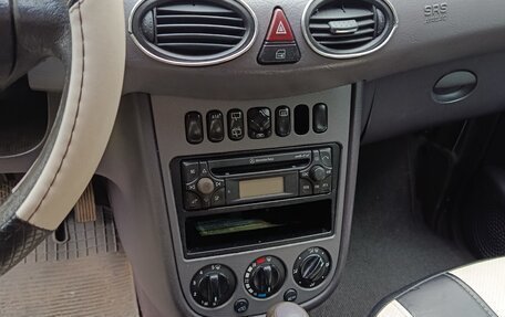 Mercedes-Benz A-Класс, 2003 год, 290 000 рублей, 24 фотография