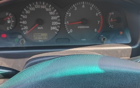 Toyota Avensis III рестайлинг, 2002 год, 455 000 рублей, 5 фотография