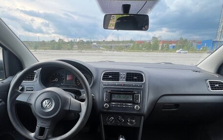 Volkswagen Polo VI (EU Market), 2012 год, 700 000 рублей, 8 фотография