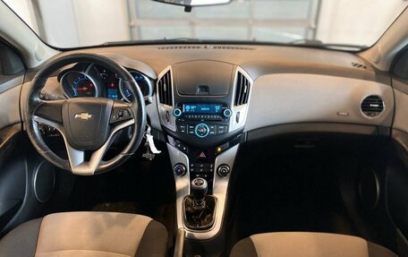 Chevrolet Cruze II, 2013 год, 880 000 рублей, 9 фотография