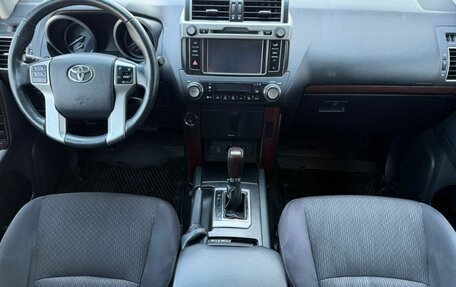Toyota Land Cruiser Prado 150 рестайлинг 2, 2014 год, 2 999 000 рублей, 16 фотография