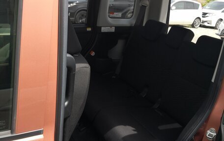 Toyota Roomy I, 2019 год, 1 300 000 рублей, 11 фотография