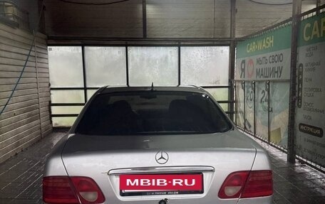 Mercedes-Benz E-Класс, 1996 год, 300 000 рублей, 4 фотография