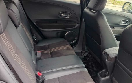 Honda Vezel, 2019 год, 2 350 000 рублей, 23 фотография