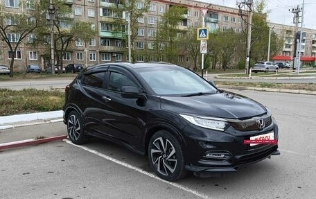 Honda Vezel, 2019 год, 2 350 000 рублей, 24 фотография