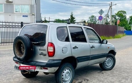 Chevrolet Niva I рестайлинг, 2004 год, 160 000 рублей, 2 фотография