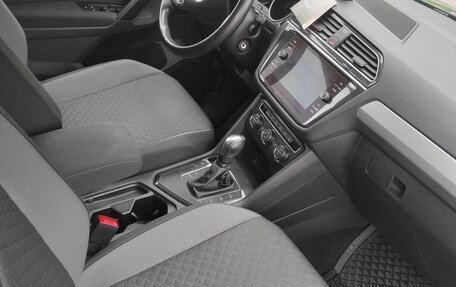 Volkswagen Tiguan II, 2020 год, 2 700 000 рублей, 6 фотография