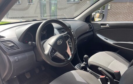 Hyundai Solaris II рестайлинг, 2012 год, 550 000 рублей, 8 фотография