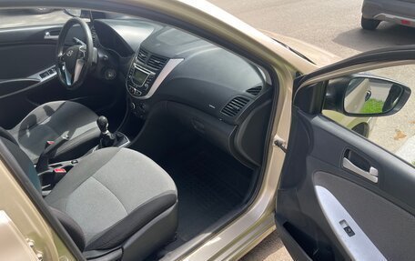 Hyundai Solaris II рестайлинг, 2012 год, 550 000 рублей, 10 фотография