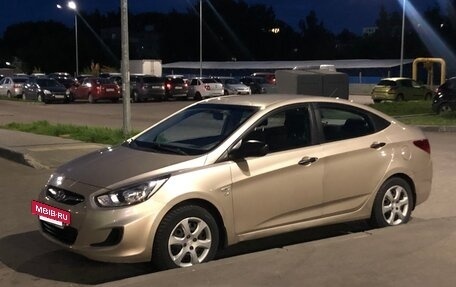 Hyundai Solaris II рестайлинг, 2012 год, 550 000 рублей, 15 фотография
