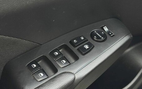 Hyundai Solaris II рестайлинг, 2022 год, 1 200 000 рублей, 8 фотография
