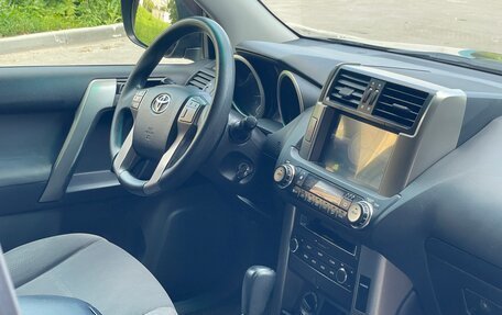Toyota Land Cruiser Prado 150 рестайлинг 2, 2012 год, 2 690 000 рублей, 16 фотография