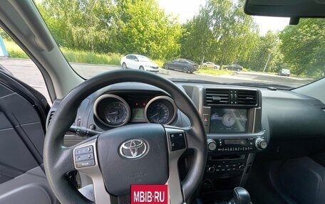 Toyota Land Cruiser Prado 150 рестайлинг 2, 2012 год, 2 690 000 рублей, 28 фотография