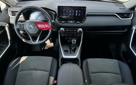 Toyota RAV4, 2025 год, 3 890 000 рублей, 11 фотография