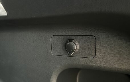 Toyota RAV4, 2025 год, 3 890 000 рублей, 30 фотография