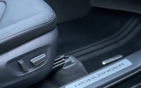 Toyota Highlander, 2025 год, 5 290 000 рублей, 30 фотография