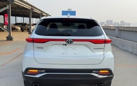 Toyota Harrier, 2022 год, 2 700 000 рублей, 5 фотография