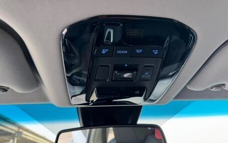 Toyota Harrier, 2022 год, 2 700 000 рублей, 16 фотография