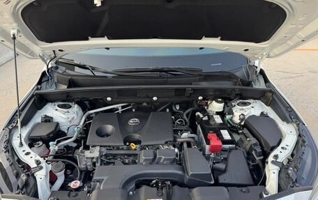Toyota Harrier, 2022 год, 2 700 000 рублей, 20 фотография