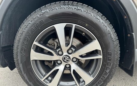 Toyota RAV4, 2018 год, 2 500 000 рублей, 8 фотография