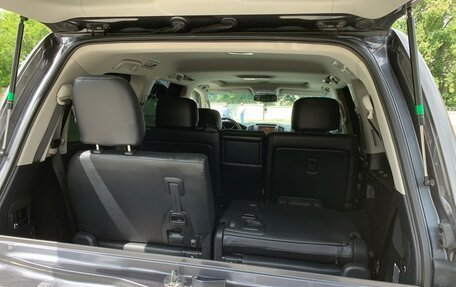 Toyota Land Cruiser 200, 2011 год, 3 100 000 рублей, 7 фотография