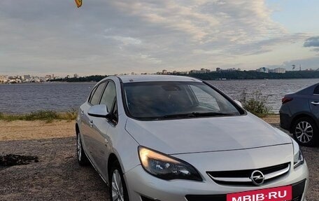 Opel Astra J, 2013 год, 790 000 рублей, 4 фотография