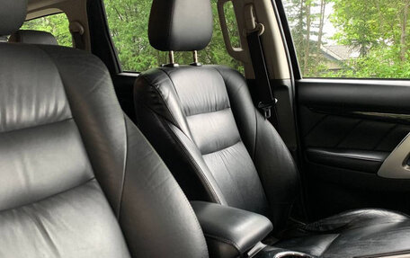 Mitsubishi Pajero Sport III рестайлинг, 2019 год, 3 200 000 рублей, 6 фотография