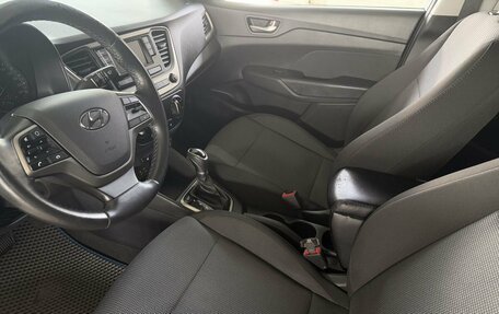 Hyundai Solaris II рестайлинг, 2018 год, 1 130 000 рублей, 7 фотография