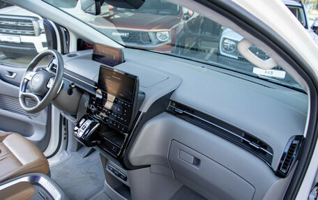 Hyundai Staria, 2021 год, 4 822 000 рублей, 9 фотография