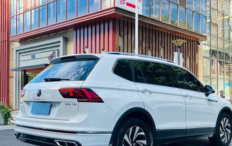 Volkswagen Tiguan II, 2022 год, 2 390 000 рублей, 5 фотография