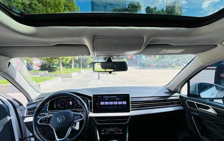 Volkswagen Tiguan II, 2022 год, 2 390 000 рублей, 7 фотография