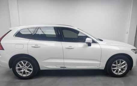 Volvo XC60 II, 2022 год, 2 750 000 рублей, 4 фотография