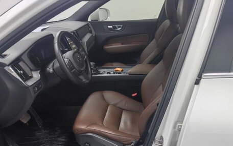 Volvo XC60 II, 2022 год, 2 750 000 рублей, 9 фотография
