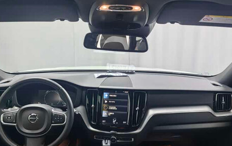 Volvo XC60 II, 2022 год, 2 750 000 рублей, 10 фотография