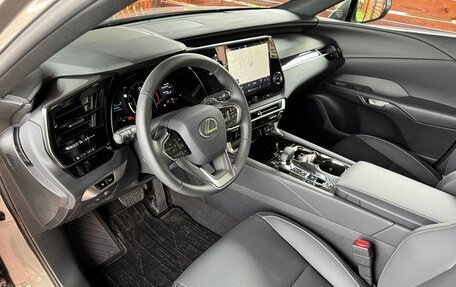Lexus RX IV рестайлинг, 2025 год, 7 300 000 рублей, 3 фотография