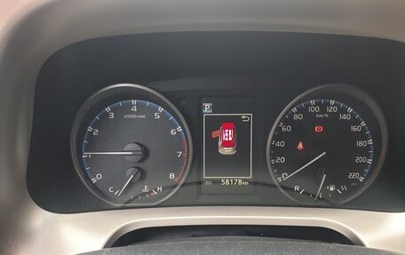 Toyota RAV4, 2017 год, 2 550 000 рублей, 5 фотография
