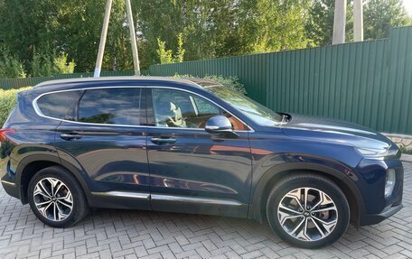 Hyundai Santa Fe IV, 2019 год, 2 800 000 рублей, 2 фотография