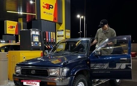 Toyota Hilux Surf III рестайлинг, 1992 год, 1 100 000 рублей, 3 фотография
