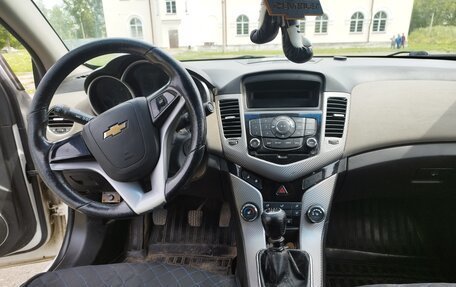 Chevrolet Cruze II, 2011 год, 760 000 рублей, 7 фотография